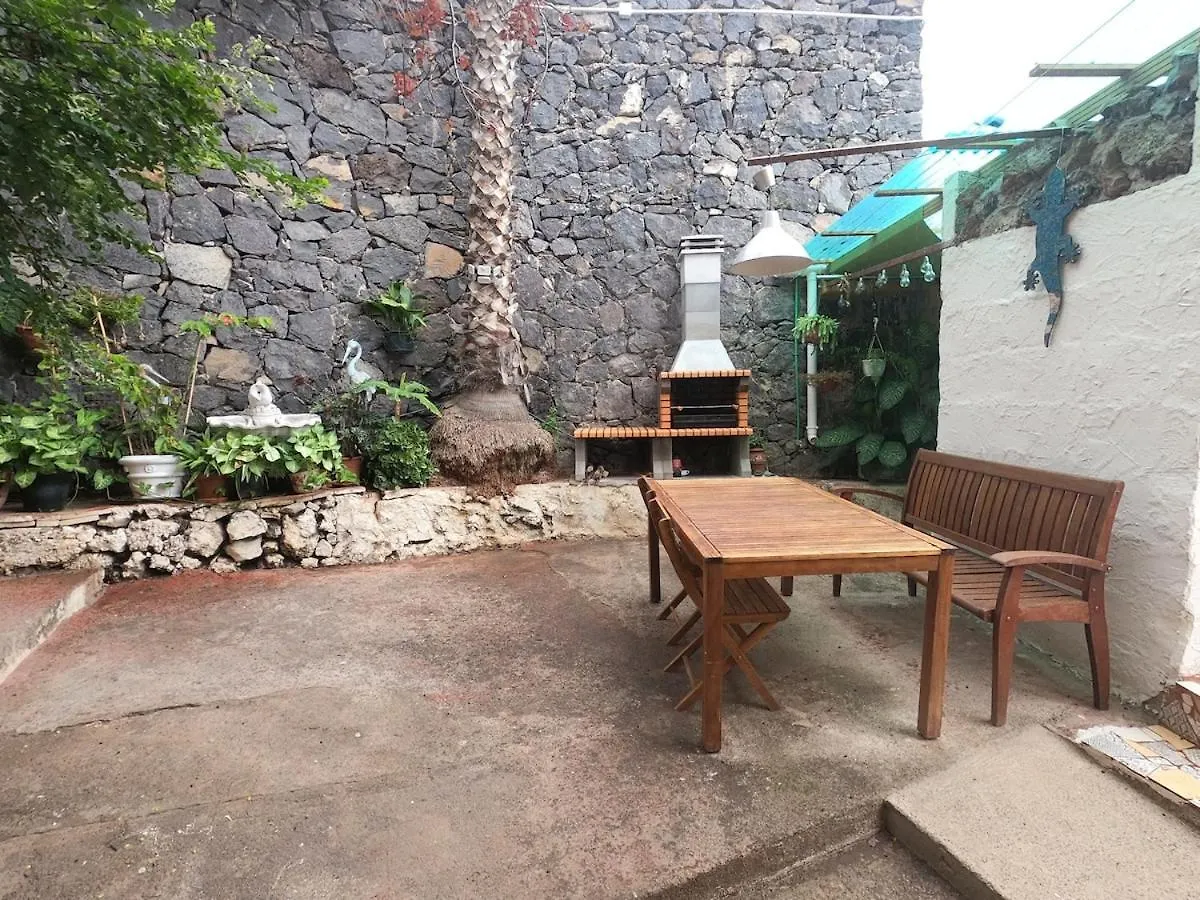 Two-Bedroom House At Villa Lila Puerto de la Cruz  Apartmán Puerto de la Cruz (Tenerife)